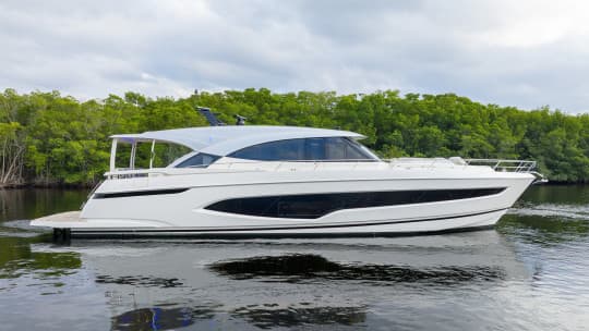 6800 SPORT YACHT