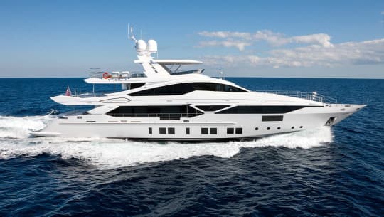 Benetti Veloce 140