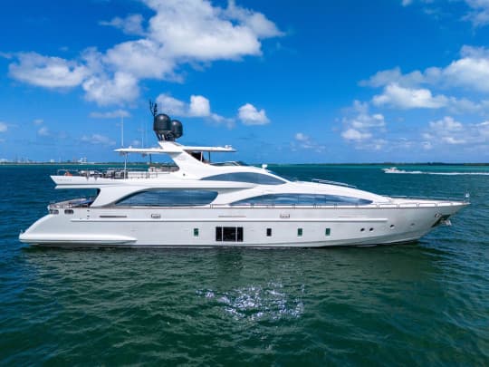 AZIMUT GRANDE 105