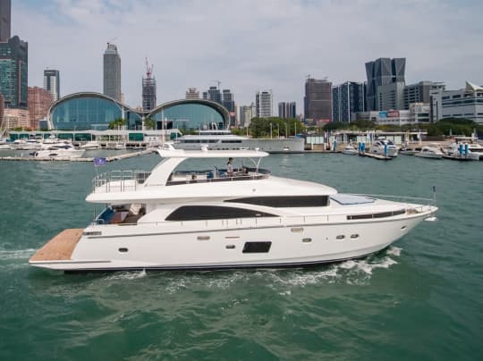 JOHNSON 80' FLYBRIDGE W/HYDRAULIC PLATFORM